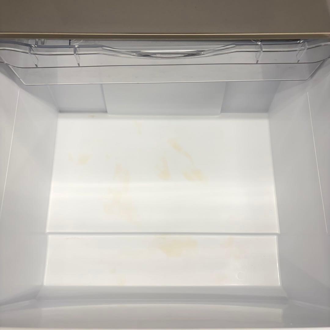 718 日立　大型冷蔵庫　300L強　小型　右開き　自動製氷　3ドア　家庭用