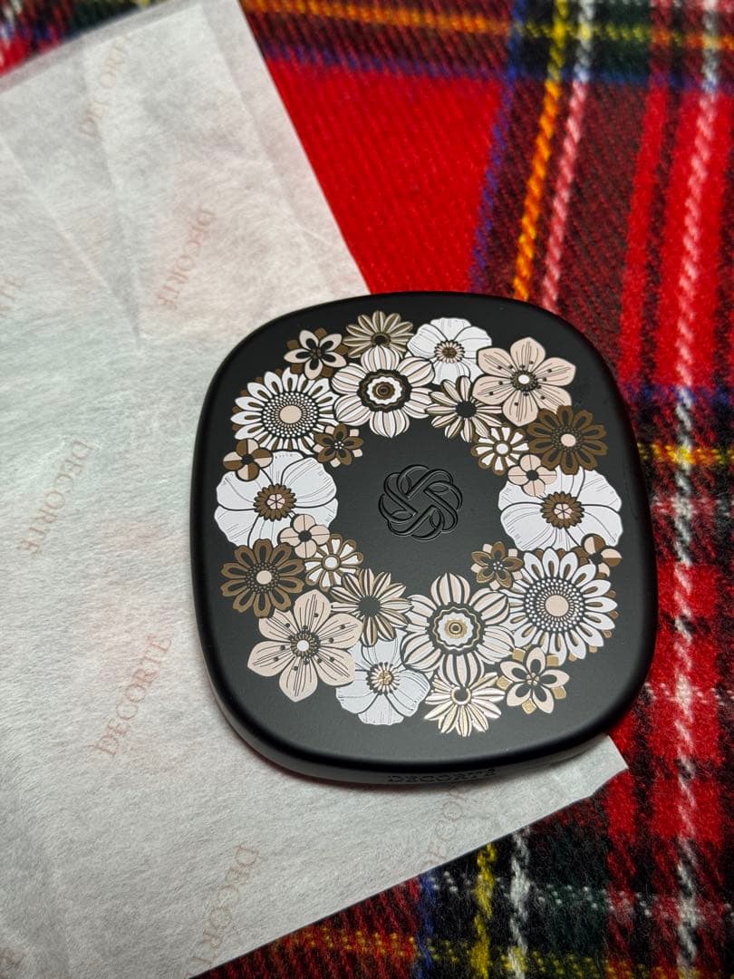 【新品】コスメデコルテ クリスマスコフレ アイシャドウ