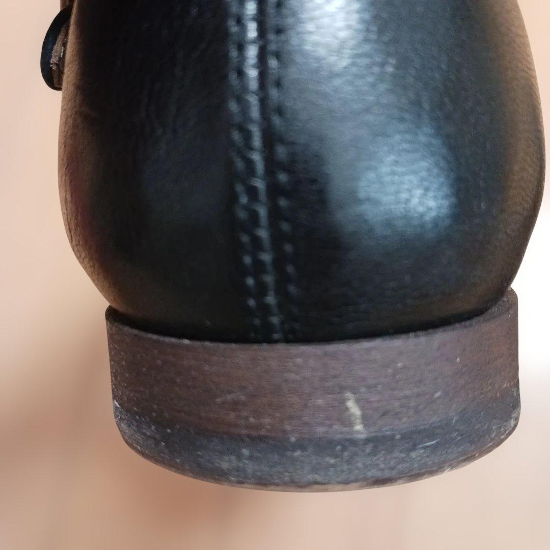 R.U. レザーシューズ　Tストラップ　アール・ユー　Lada（ラダ）