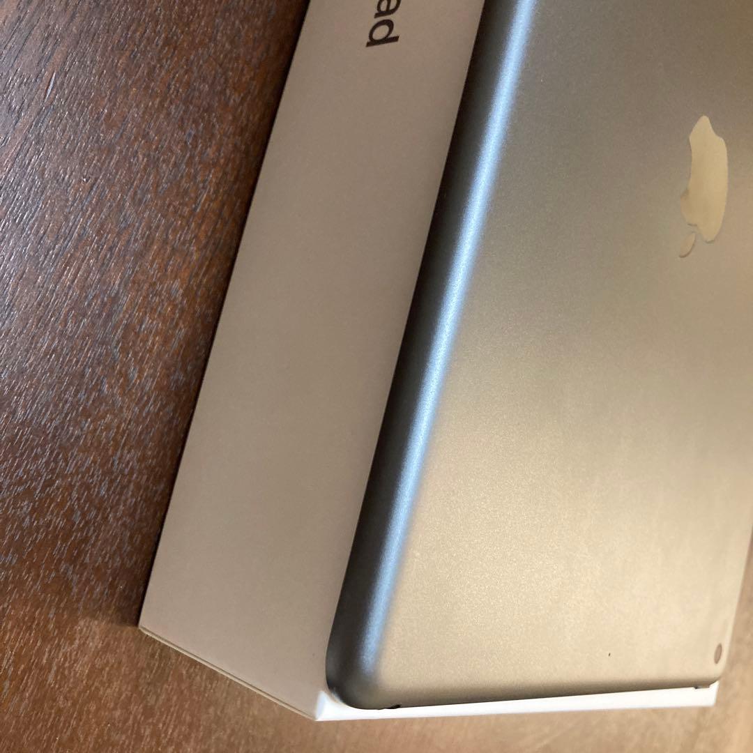 お値下げ　Apple iPad 第9世代 10.2インチ 本体　スペースグレー