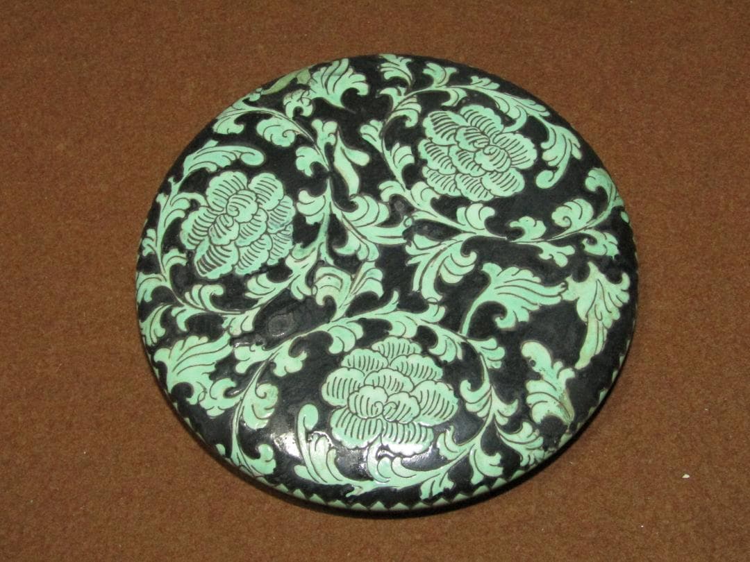 【中国古陶磁　雅玩珍蔵　蓋付茶壷　緑釉掻き落とし風絵付け　２６ｃｍ】