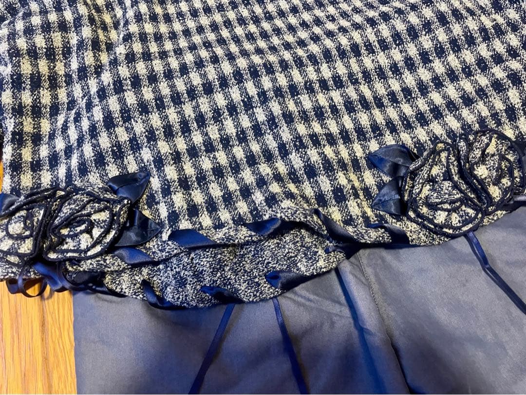 ♦︎さえら　ポテチーノ♦︎ チェック柄お花モチーフ　ドルマンスリーブトップス