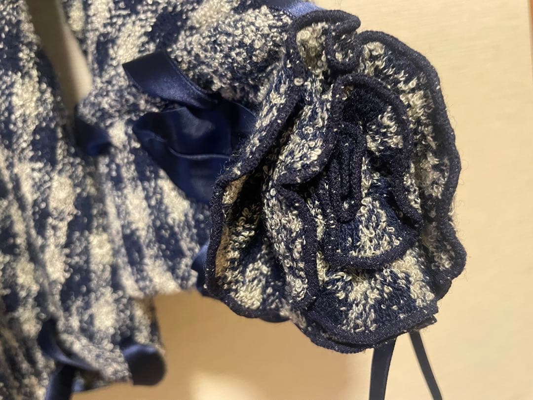 ♦︎さえら　ポテチーノ♦︎ チェック柄お花モチーフ　ドルマンスリーブトップス