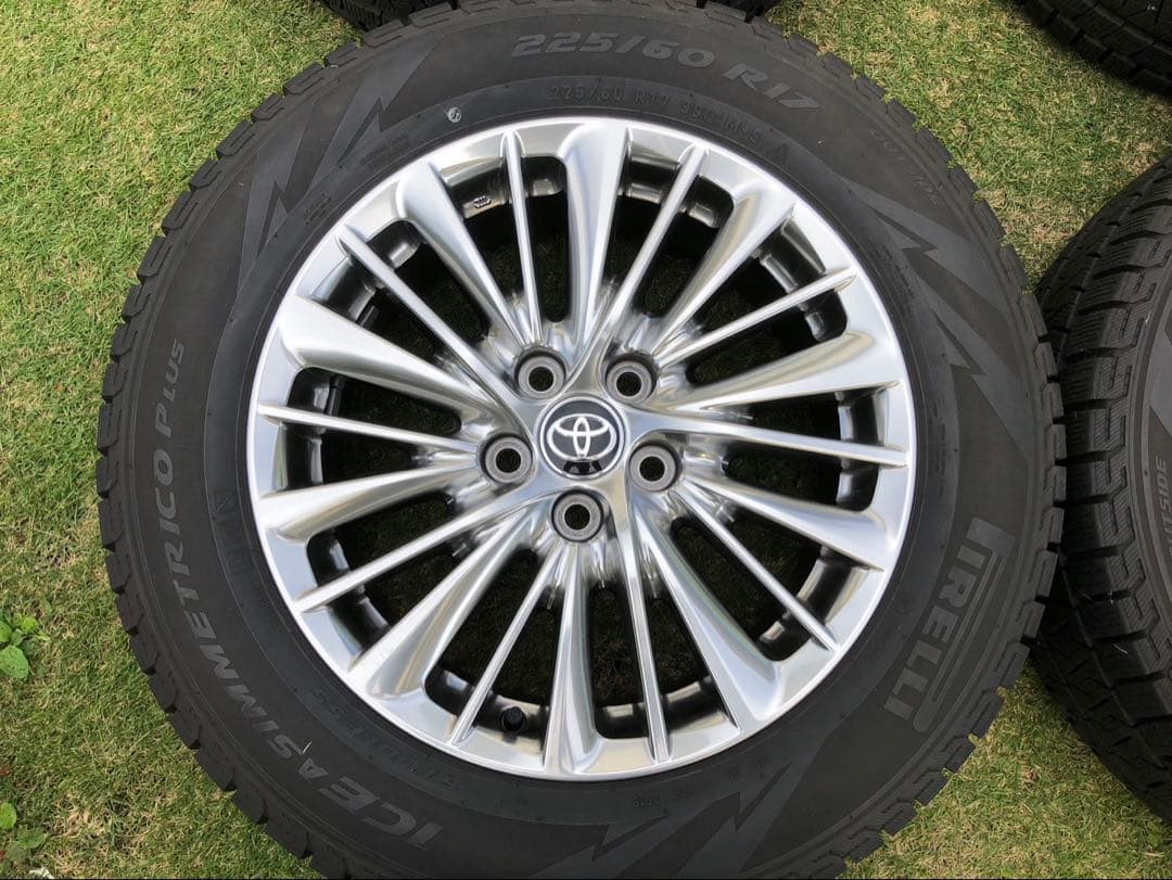トヨタ　アルファード30系17インチ純正アルミ　スタッドレス225/60R17