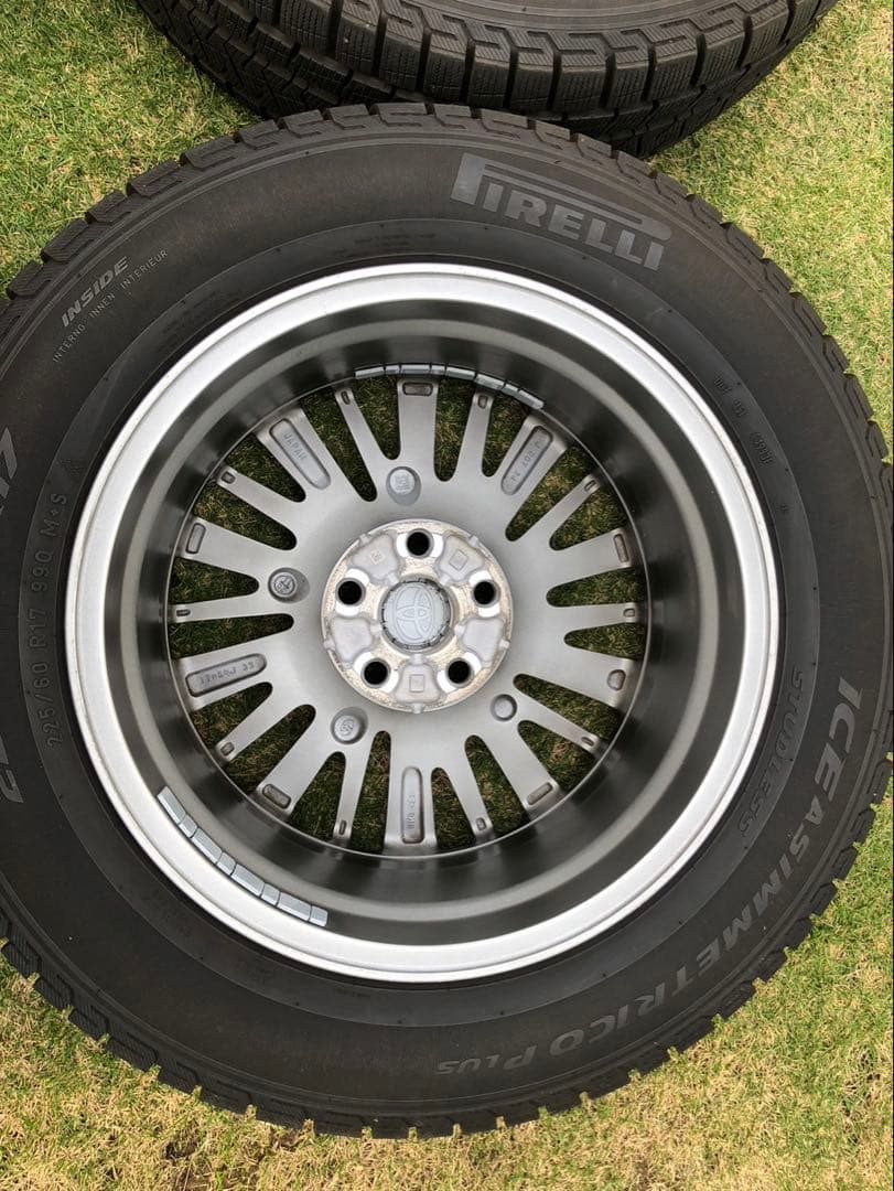 トヨタ　アルファード30系17インチ純正アルミ　スタッドレス225/60R17