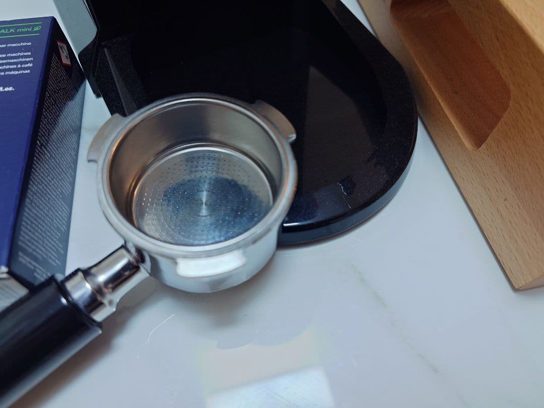 デロンギ エスプレッソマシン デディカ WDTツール付