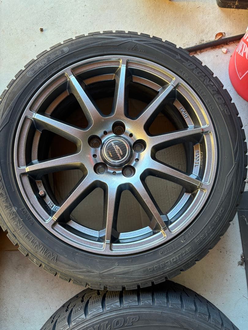 VOXYヴォクシー80 スタッドレスタイヤ セット