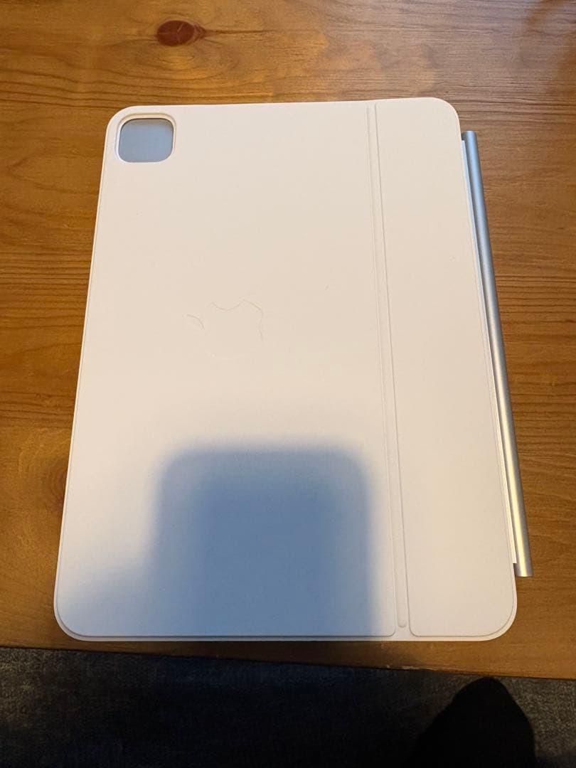 iPadケース ホワイト 日本語キーボード付き