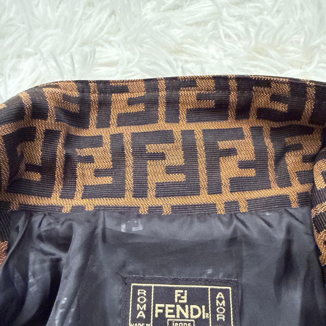 【極美品】FENDI ズッカ柄バックロゴジャケット