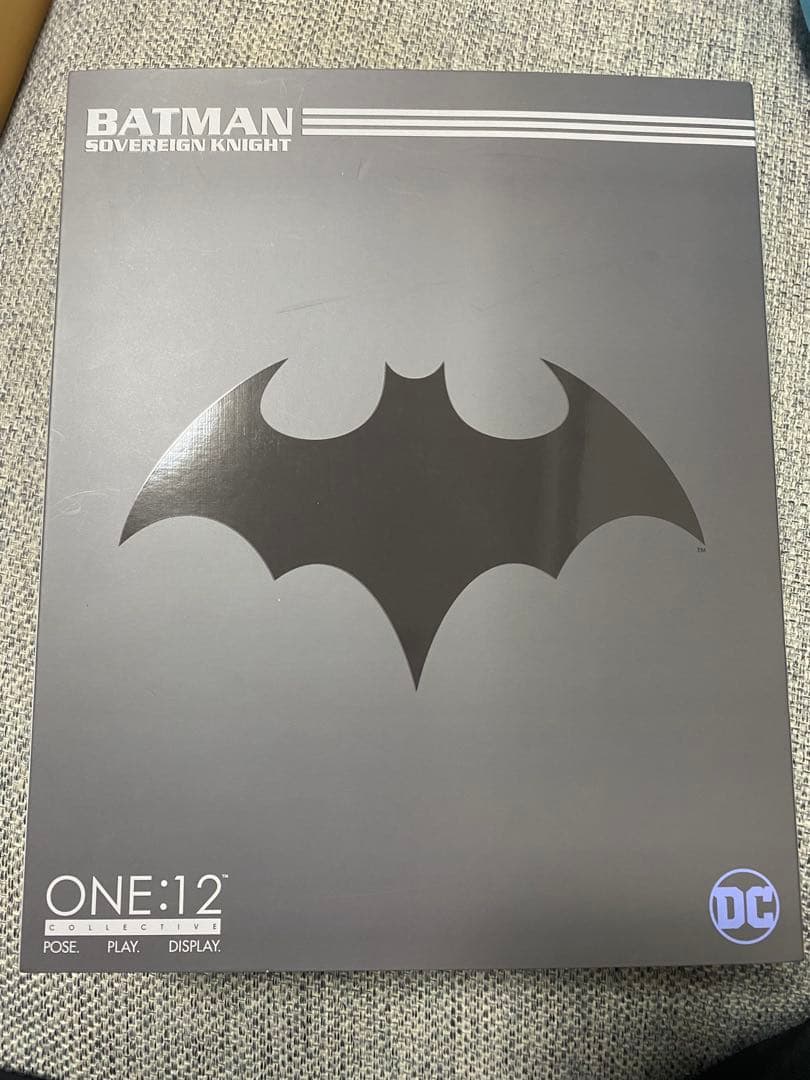 マ*ル様 mezco バットマン ソブリンナイト