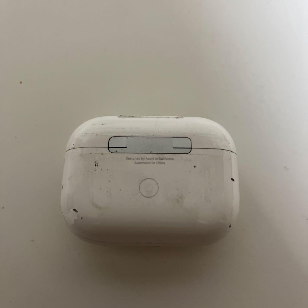 【⭐️状態は良くありませんので値下げ交渉可⭐️】AirPods 商品説明ご覧ください