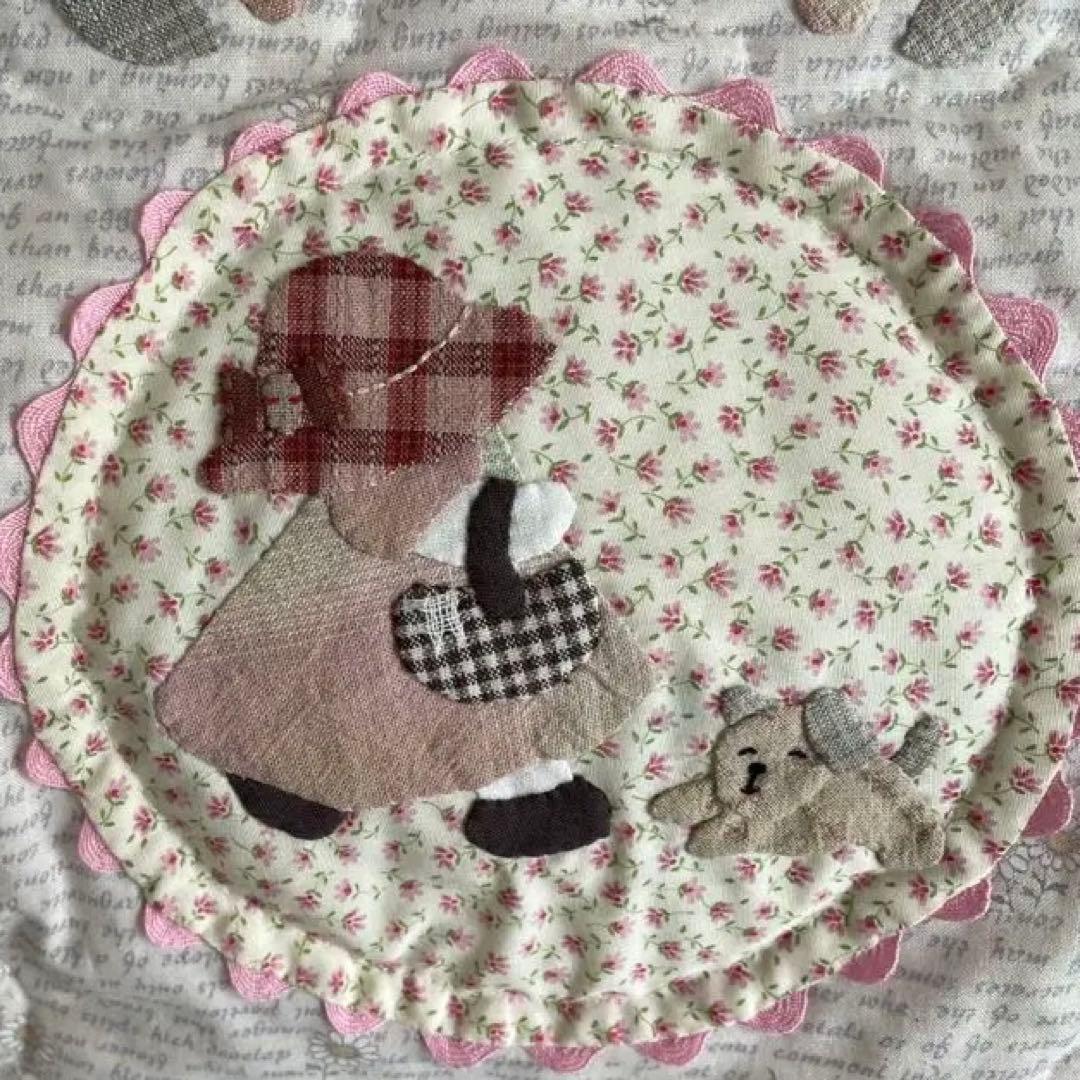 ★スーちゃんとお花のタペストリー★ハンドメイド・パッチワーク