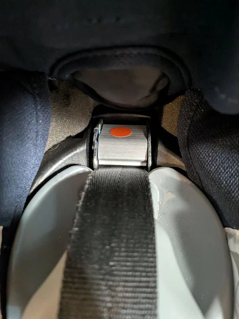 【使用頻度低　美品】エールベベ　チャイルドシート　クルット4i