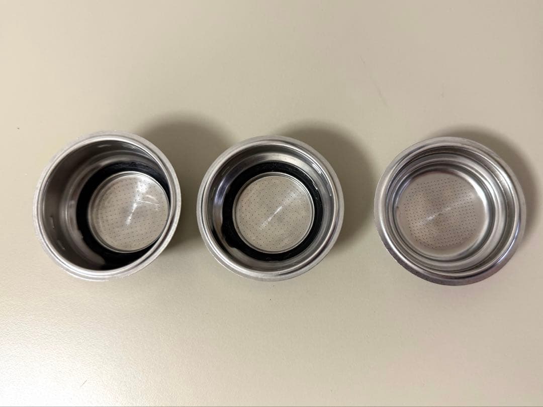 De'Longhi エスプレッソマシン デディカアルテ　ベージュ