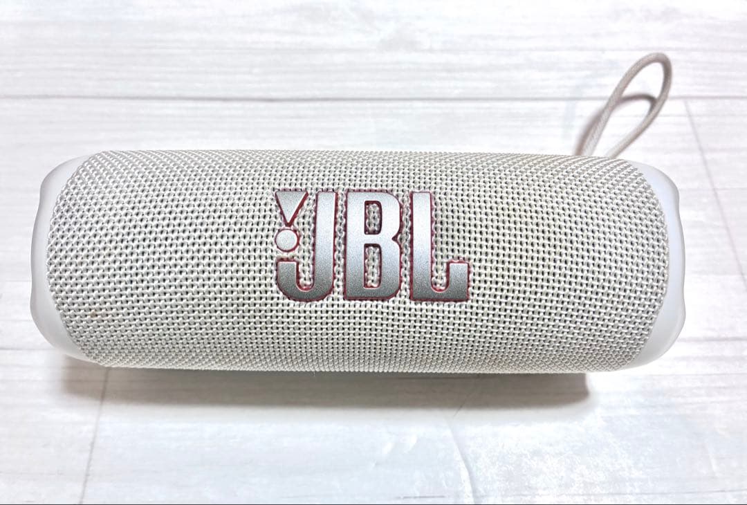 JBL FLIP6 ワイヤレススピーカー　ホワイト　白　耐水