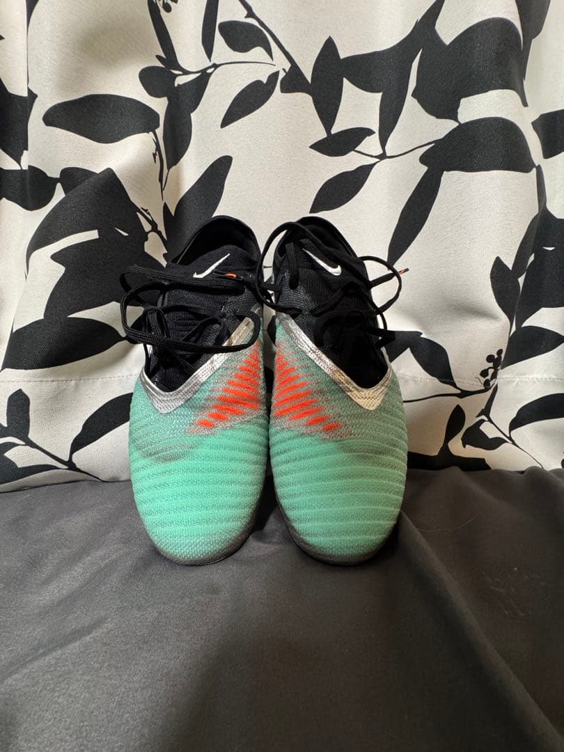 ナイキ ファントム 6 LOW エリート