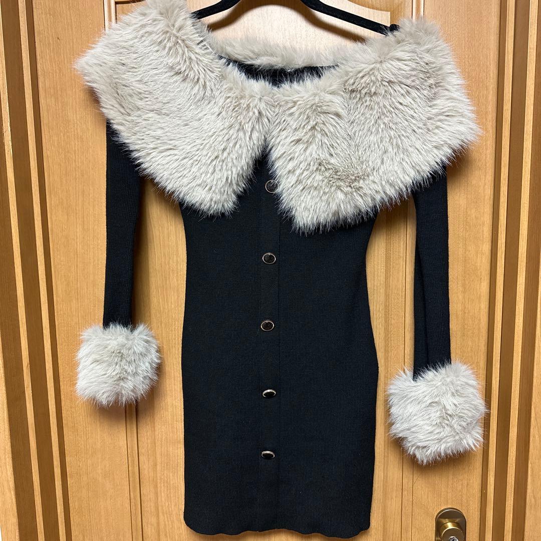 【haru1月末までお取り置き】 ファーオフショルボタンニットワンピース