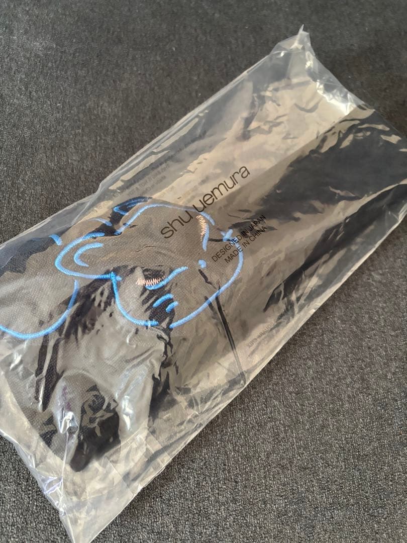 shu uemura モーグリ　ヘアバンド