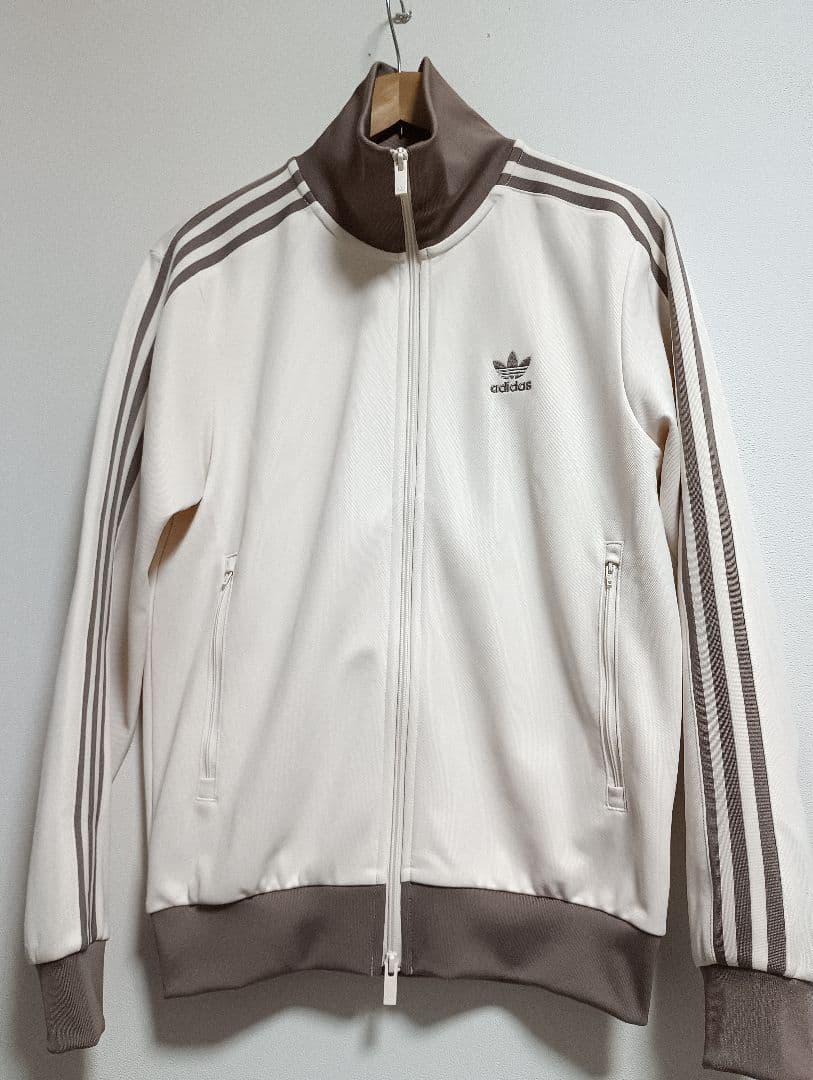 adidas ベージュ クラシック L 美品 JP2522