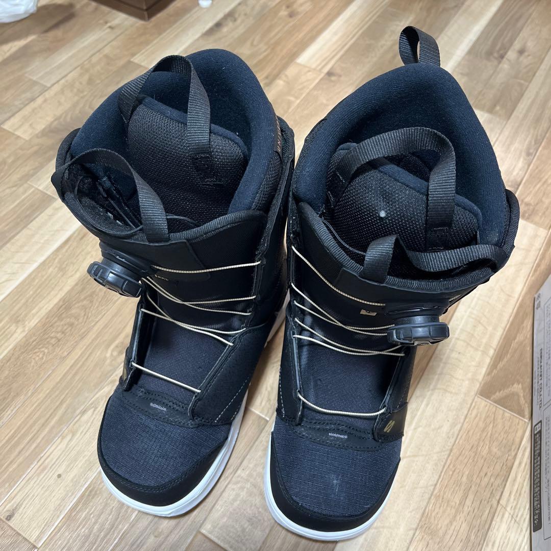 【2/5まで】SALOMON スノーボードブーツ 女性用 ブラック