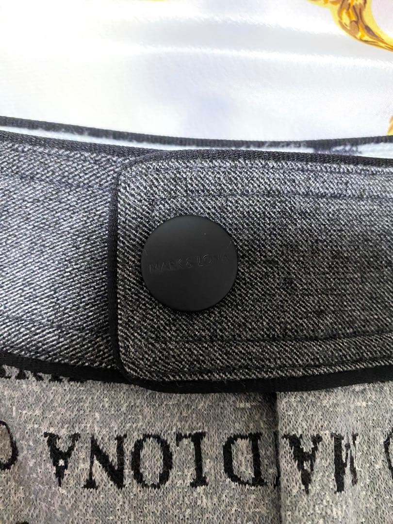 マークアンドロナ 近年モデル プリーツスカート インナー付き 総柄