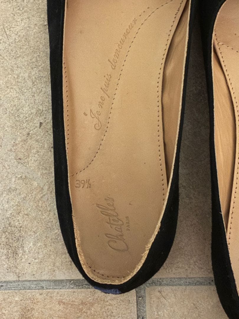 Chatelles /ポインテッドトゥ /フラットシューズ /黒