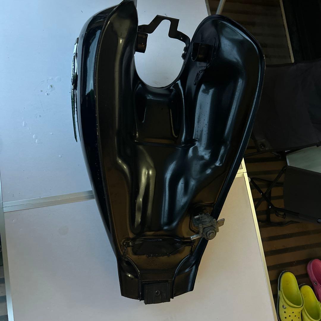 マグナ250 純正タンク　純正ステッカー付き 　値下げ可　5000円値下げ中