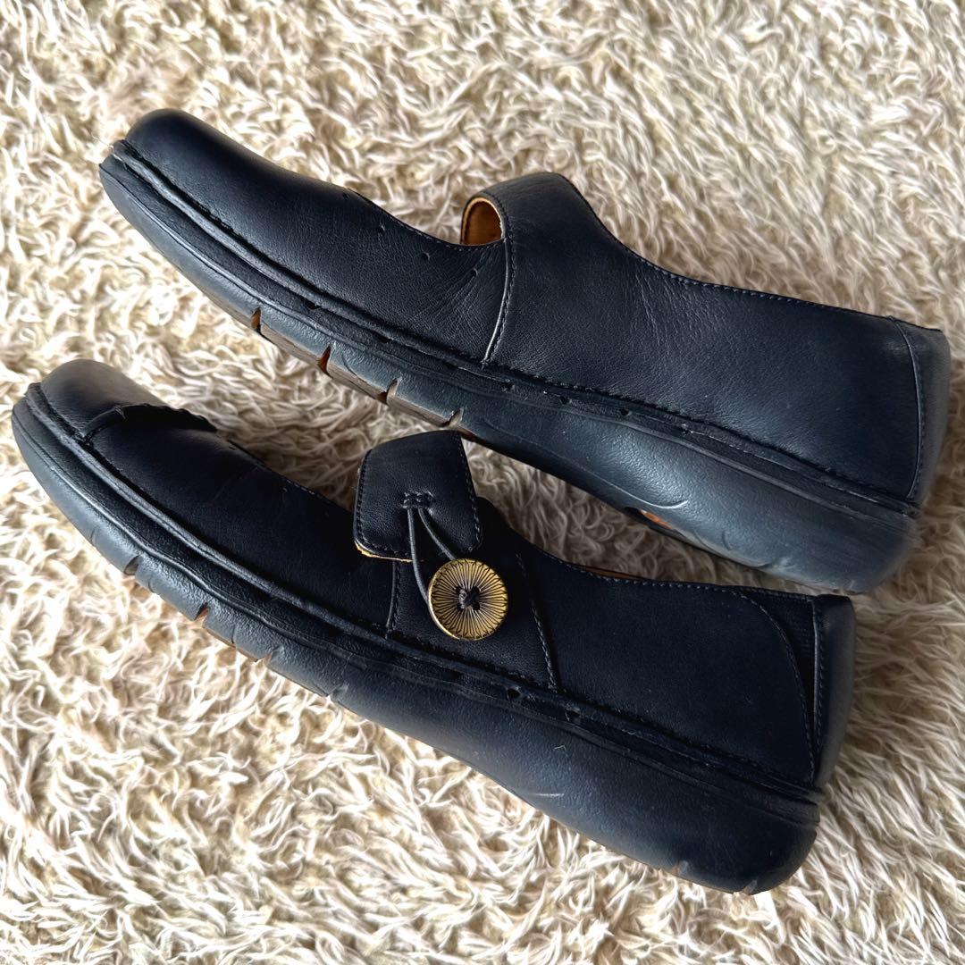 Clarks〈クラークス〉 本革　レザー　コンフォートフラットシューズ　ブラック