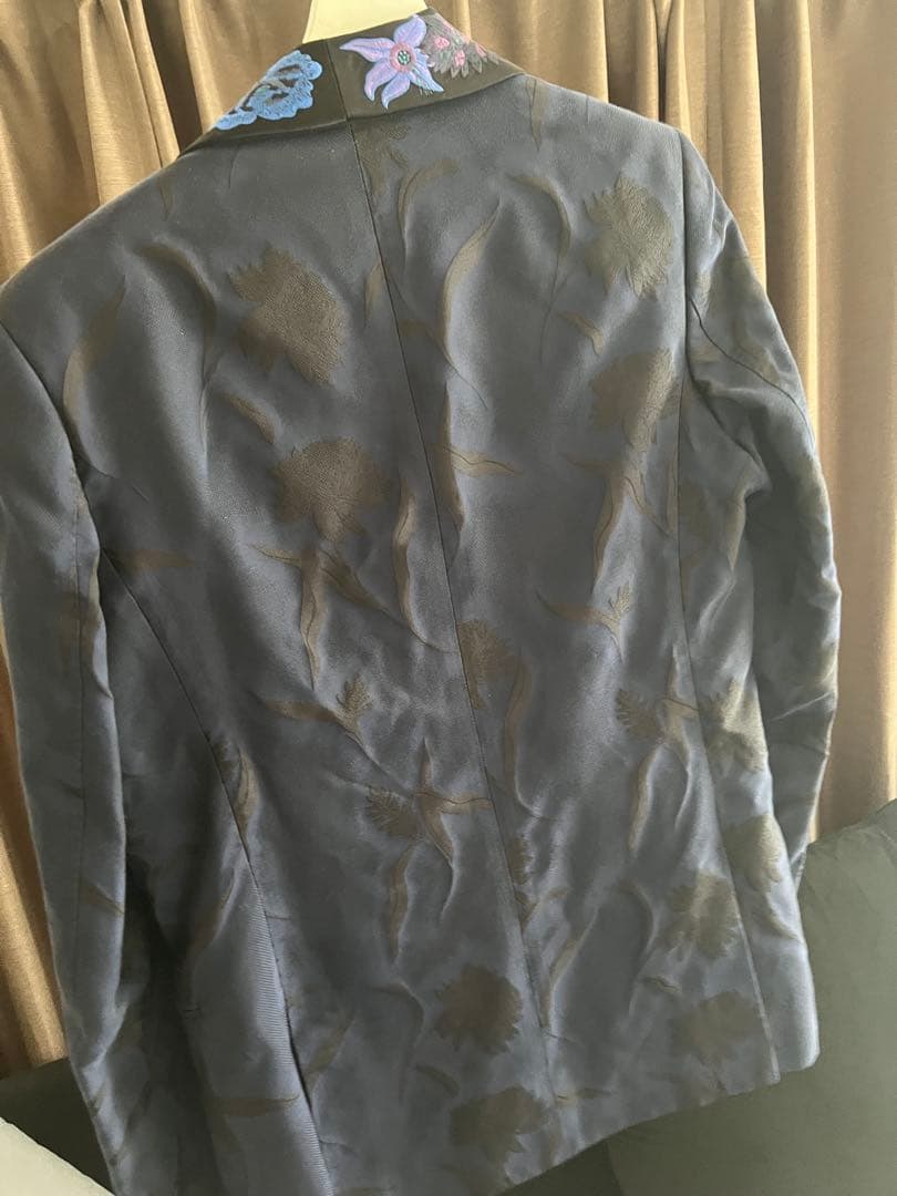 ネイビー 花柄刺繍 テーラードジャケット