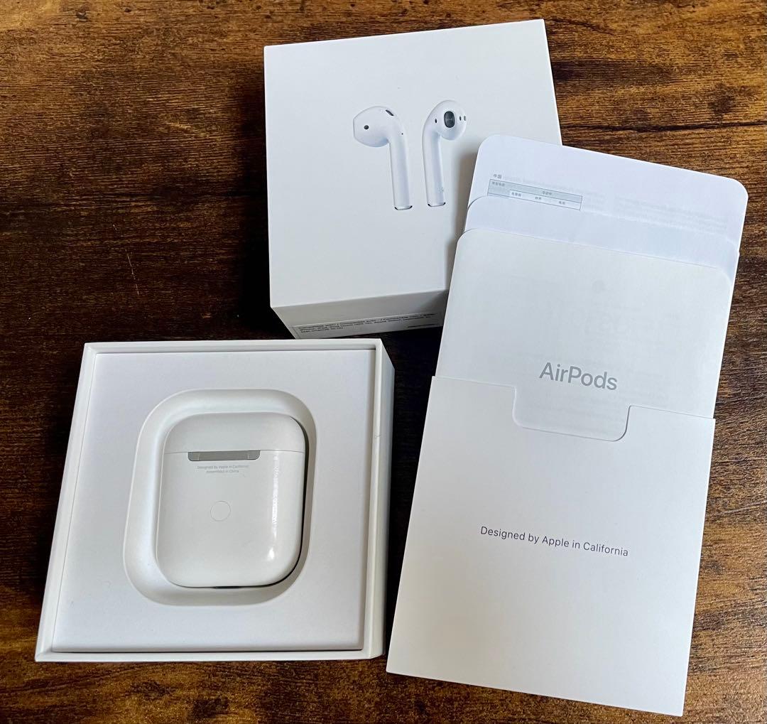 Apple AirPods 本体 充電ケース付き・箱付き