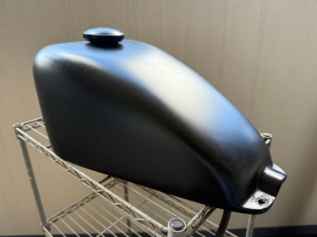 マグナ250 FRP製　スポーツタンク