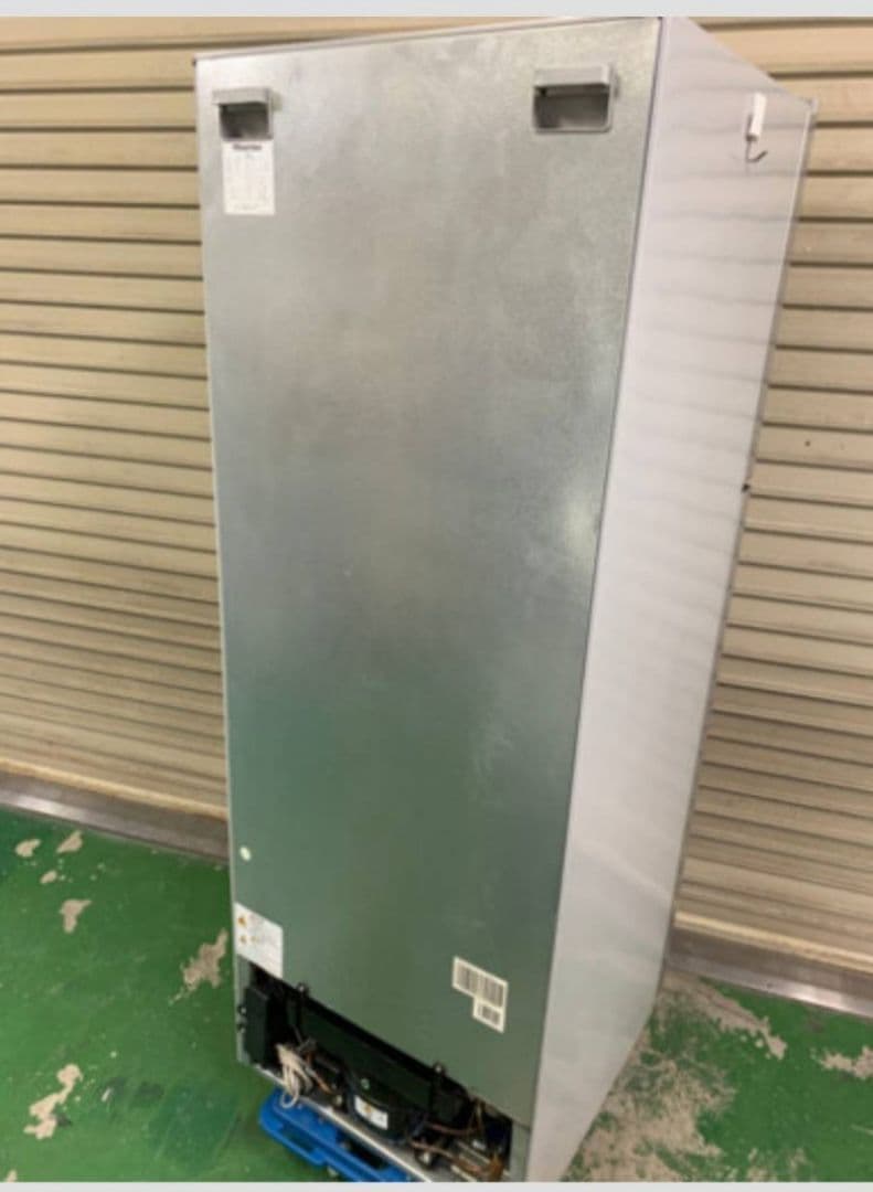 決まりました Hisense 2ドア 冷凍 冷蔵庫 227L 2018年製