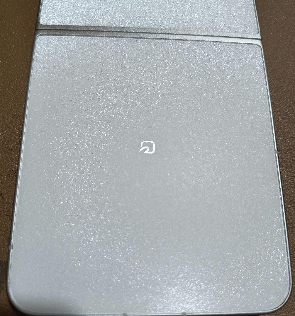 n*）様 美品・Libero Flipホワイト Y!mobile