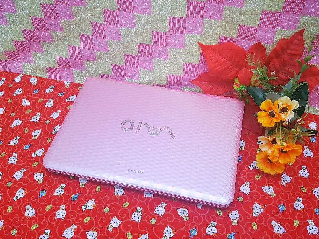 ピンク色小型ノート/カメラ/最新Win11搭載！DVD焼き/その他ソフト多数