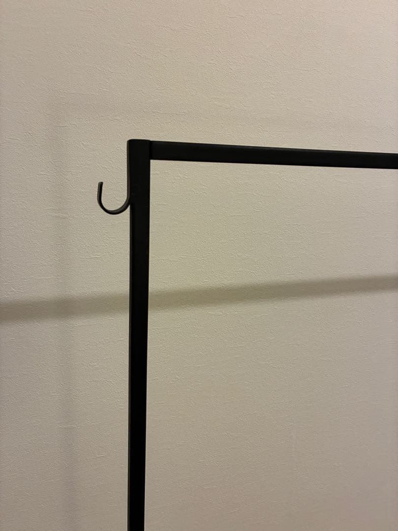 Zara  ハンガーラック