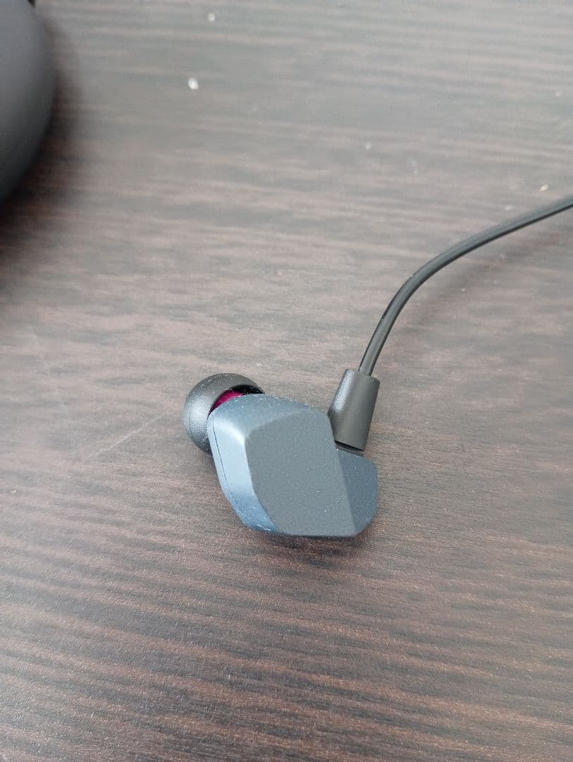 final A4000 有線イヤホン ダークネイビー