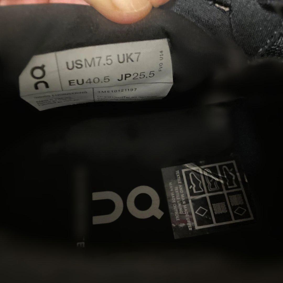 Onクラウドモンスター黒25.5センチ