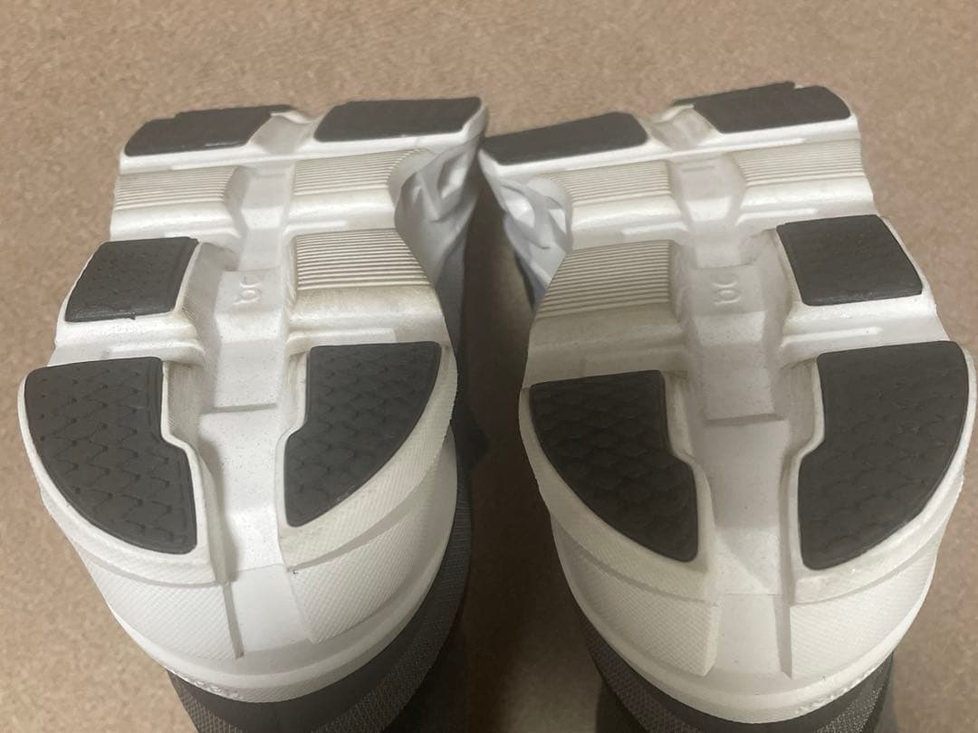 Onクラウドモンスター黒25.5センチ