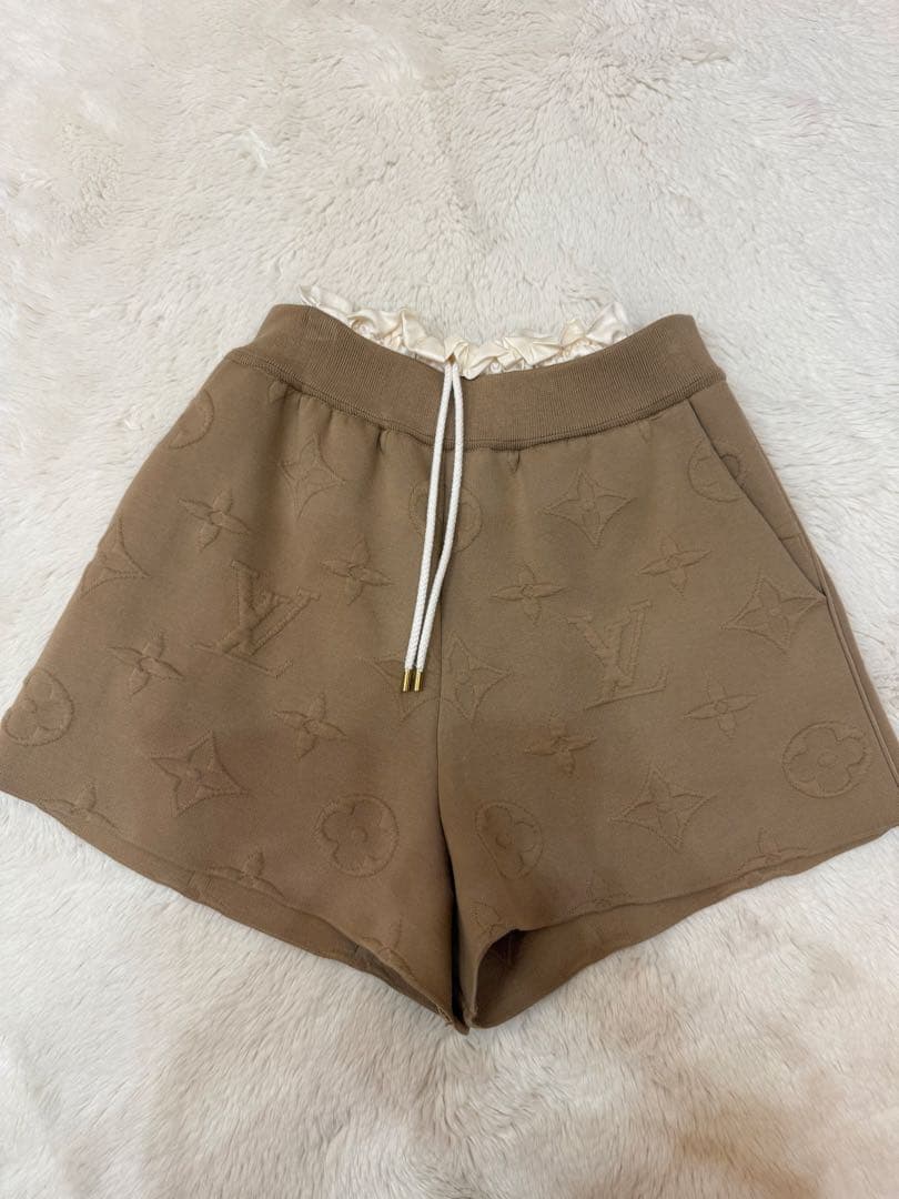 専用　Louis Vuitton ベージュショートパンツ S