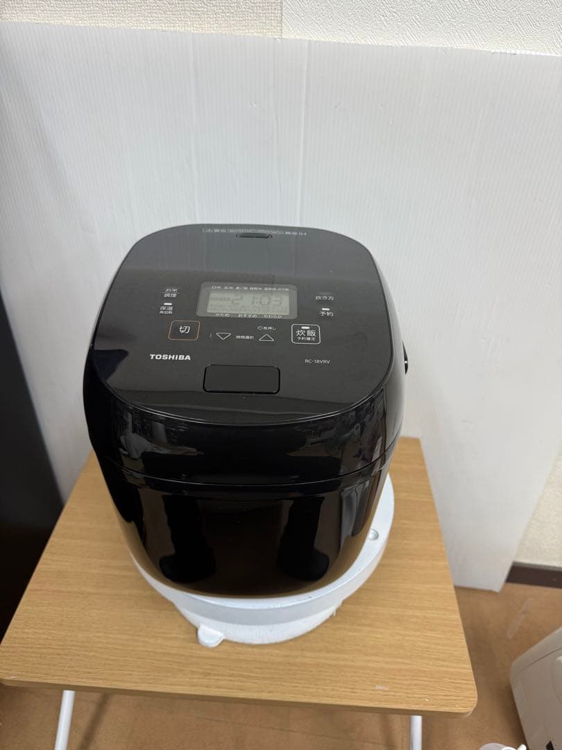 TOSHIBA真空圧力IHジャー炊飯器 RC-18VRV 1.8L 2023年製