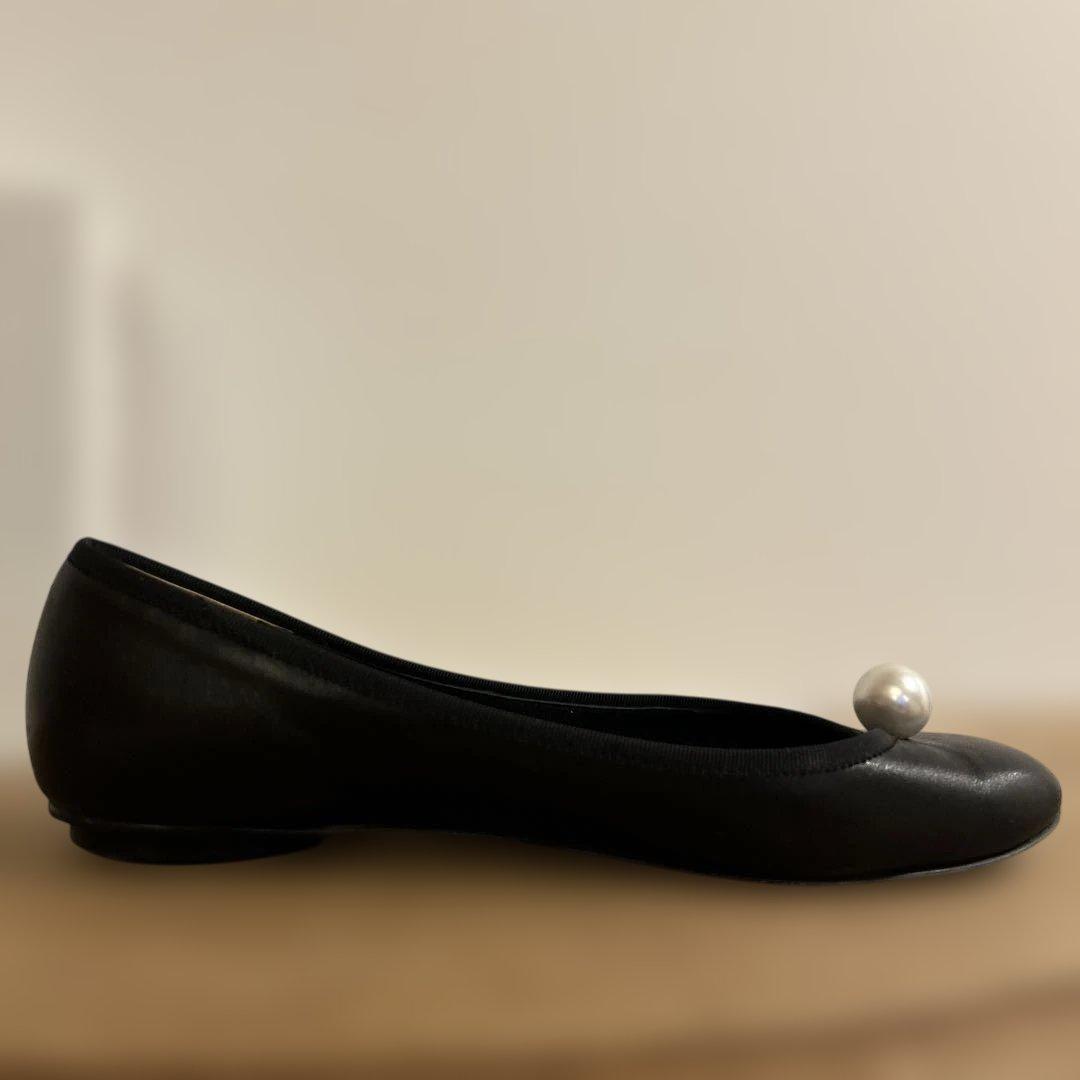 PIPPICHIC 黒レザーパールフラットシューズ24センチ