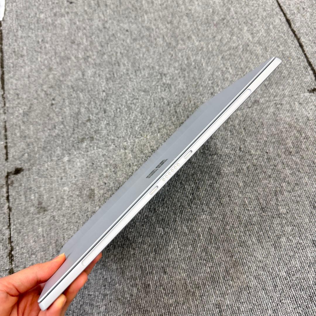 Windowsタブレット本体 Microsoft Surface Pro 5 4GB / 128GB LTE