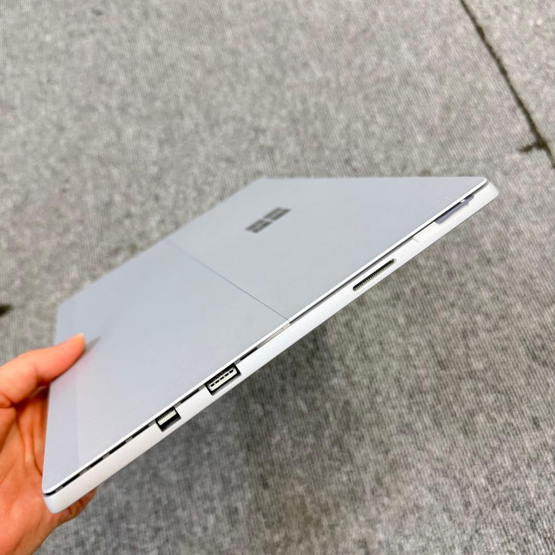 Windowsタブレット本体 Microsoft Surface Pro 5 4GB / 128GB LTE