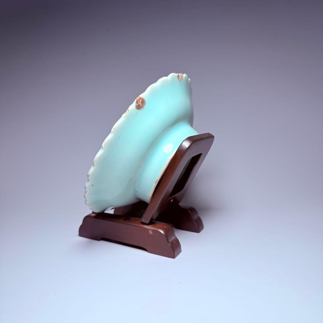 古伊万里 鍋島青磁 後期鍋島 大根 陽刻文 五寸皿 1750年代前後　図録