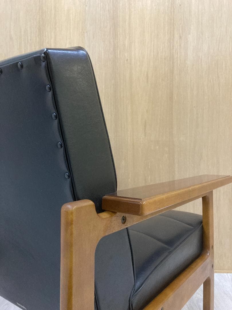 【カリモク】Kチェア スタンダードブラック ワイドアーム 1Pソファ B