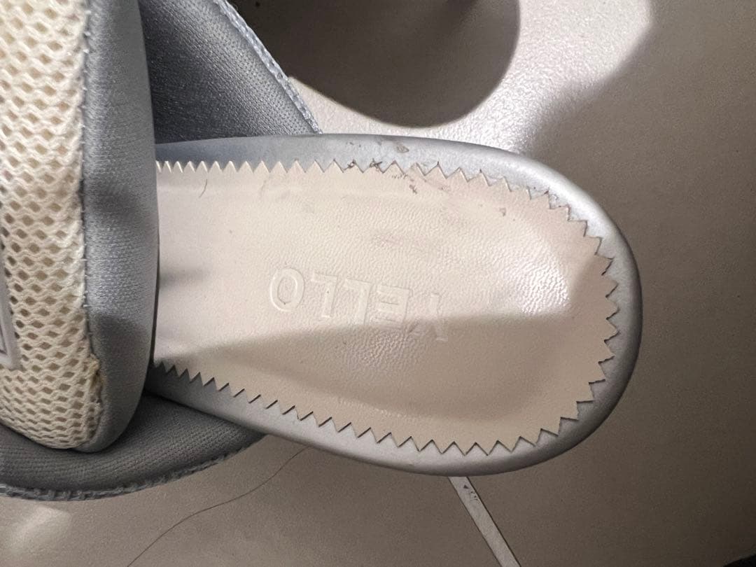 yello イエロー　ミュール　グレー