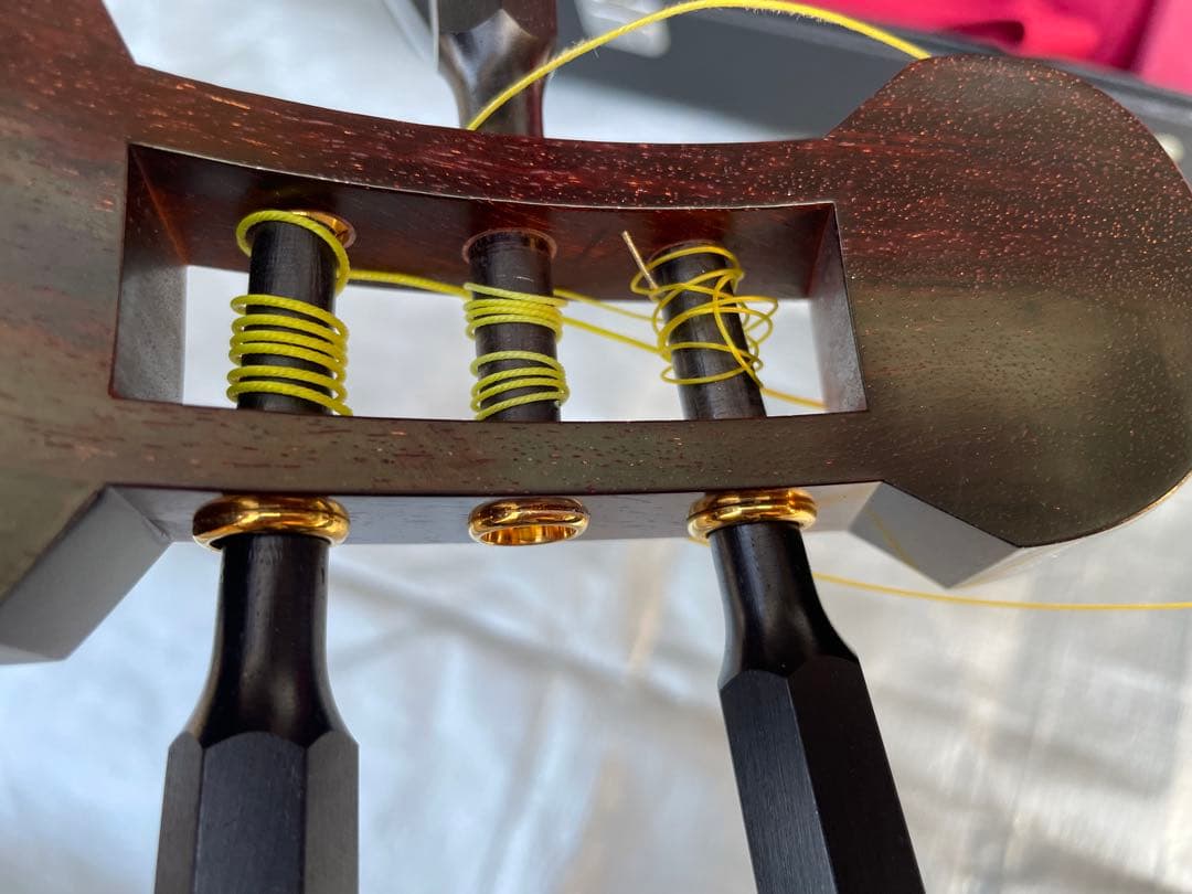 紅木三味線 ケース付 付属品一式 現状品