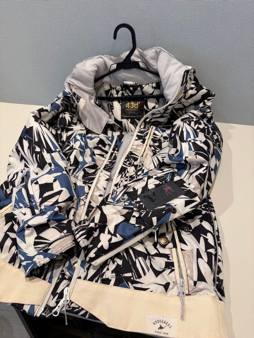 43d スノボーウェア 上下セット レディース Sサイズ