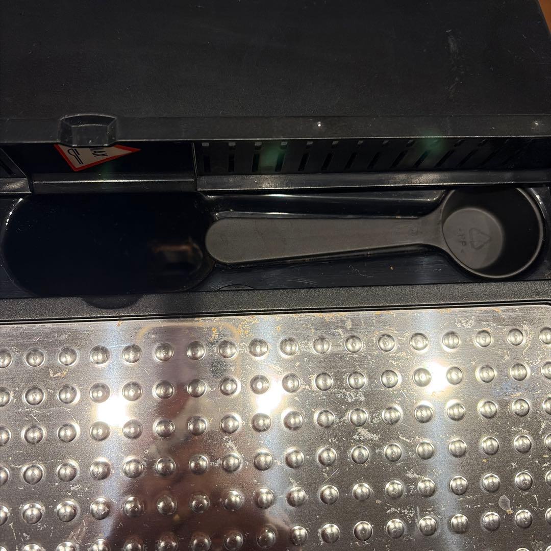 デロンギ　全自動コーヒーマシン