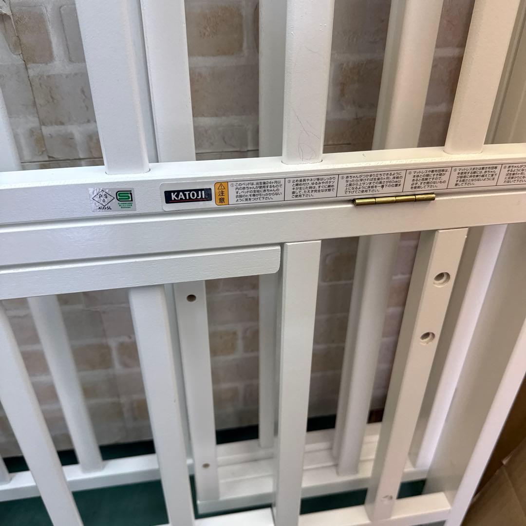 カトージ　折りたたみ　ベビーベッド　ホワイト　ミニサイズ